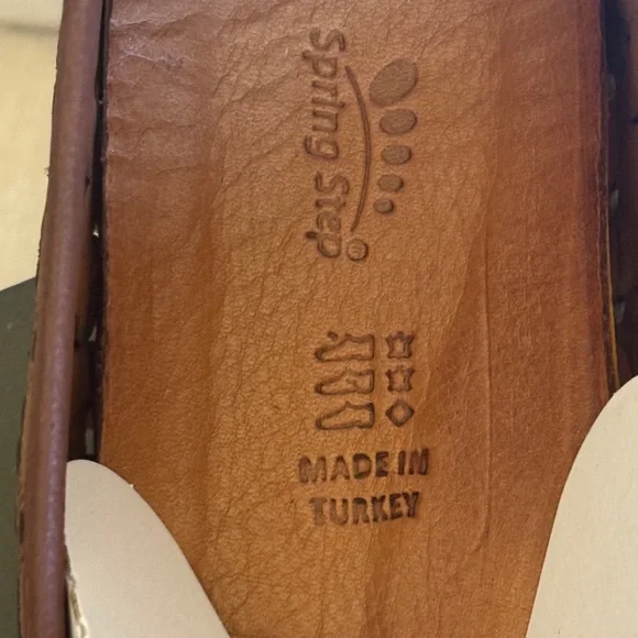 NIB...Spring Step FlowerFlow Flats Light Brown Size 38 EU....Size 7.5-8 US - Picture 3 of 4